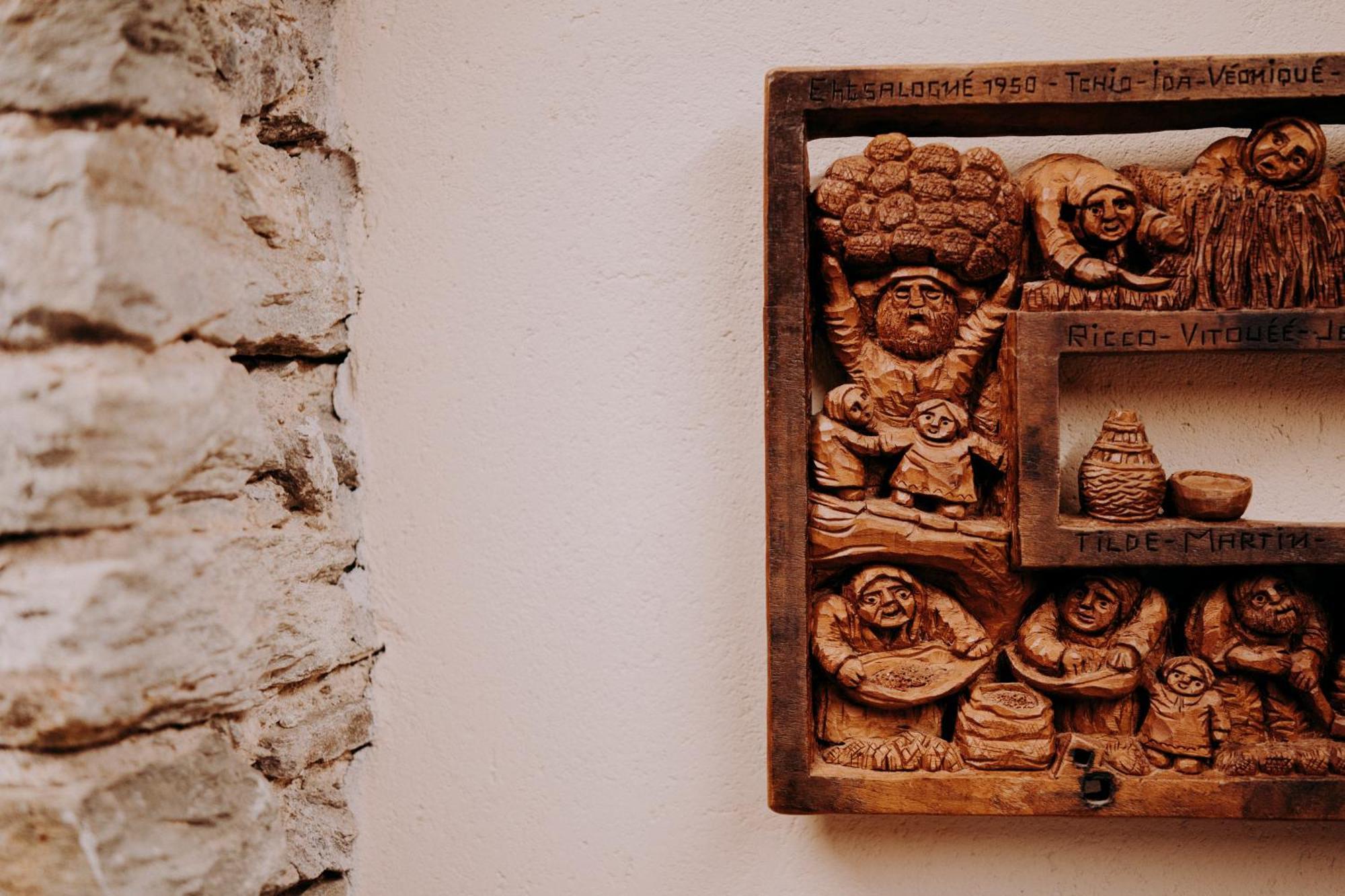 Au Coeur Du Village Chambres D'Hotes & Spa Arnad ภายนอก รูปภาพ