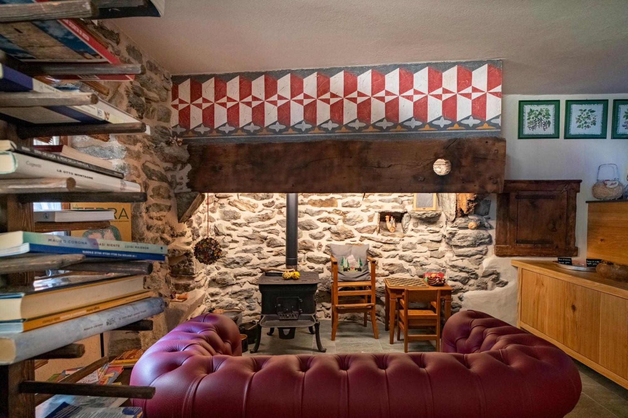 Au Coeur Du Village Chambres D'Hotes & Spa Arnad ภายนอก รูปภาพ