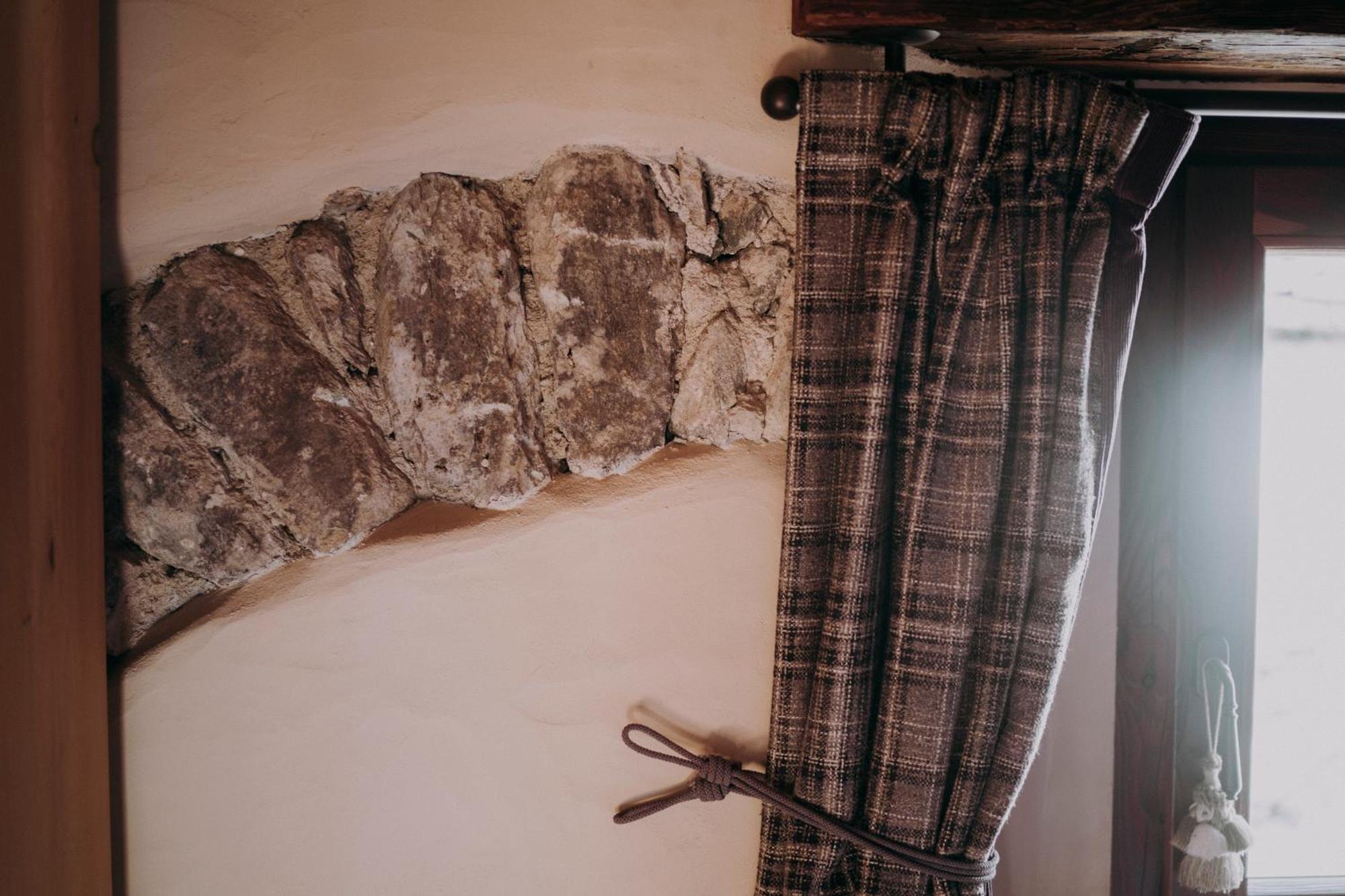 Au Coeur Du Village Chambres D'Hotes & Spa Arnad ภายนอก รูปภาพ