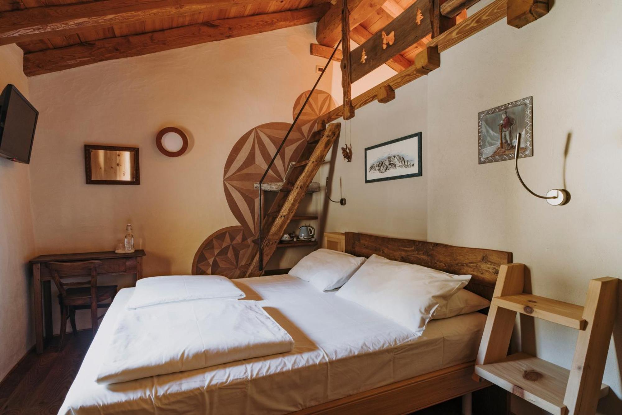 Au Coeur Du Village Chambres D'Hotes & Spa Arnad ภายนอก รูปภาพ
