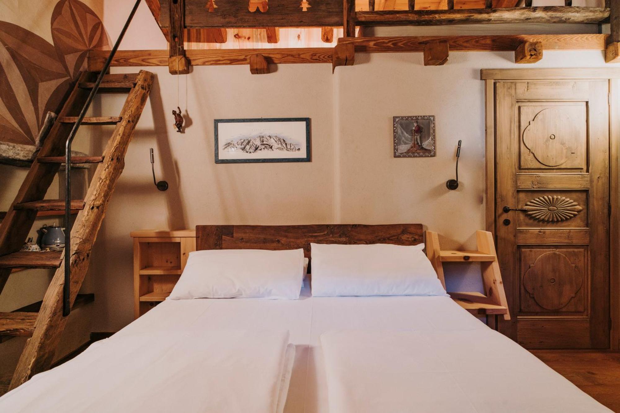 Au Coeur Du Village Chambres D'Hotes & Spa Arnad ภายนอก รูปภาพ