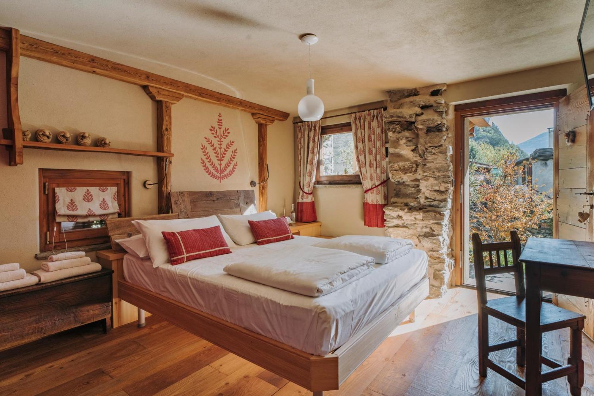 Au Coeur Du Village Chambres D'Hotes & Spa Arnad ภายนอก รูปภาพ