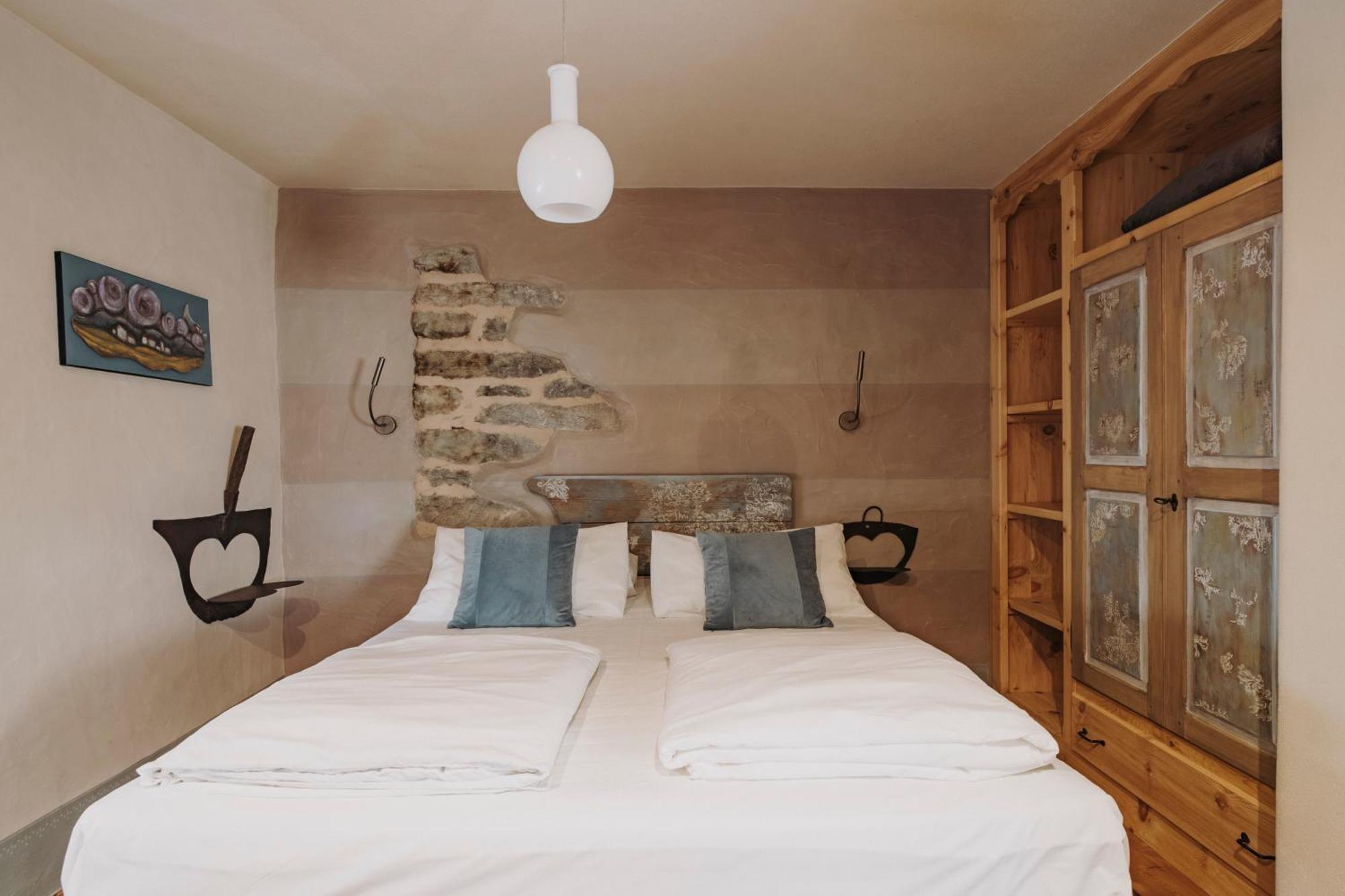 Au Coeur Du Village Chambres D'Hotes & Spa Arnad ภายนอก รูปภาพ