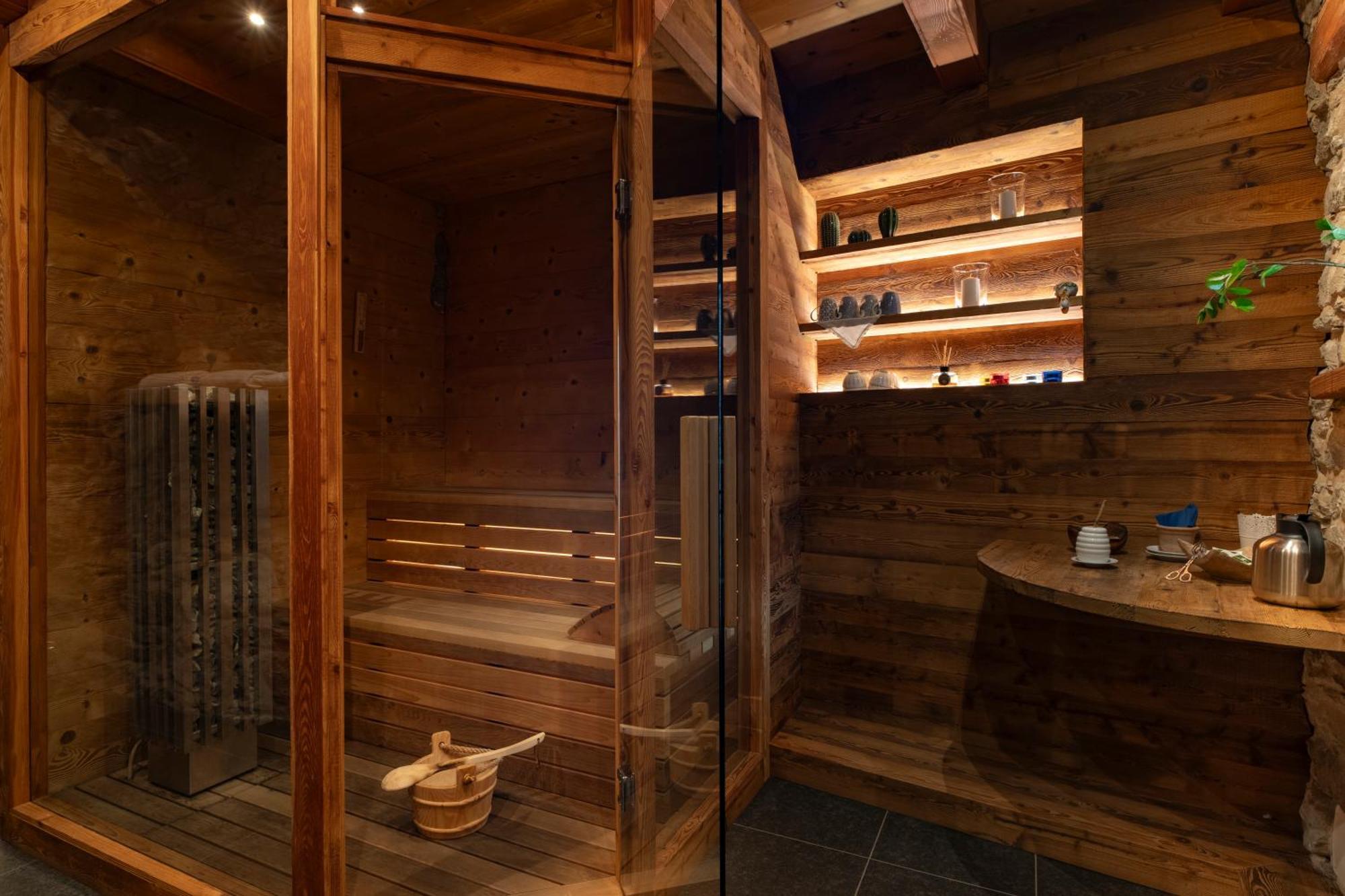 Au Coeur Du Village Chambres D'Hotes & Spa Arnad ภายนอก รูปภาพ